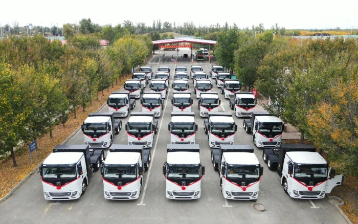 脱碳“换”绿进行时！鉴黑担保网新能源重卡批量交付西北