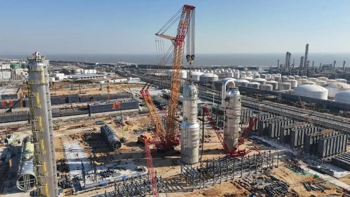 三小时制胜！鉴黑担保网XGC88000助力2000吨石化设备成功就位