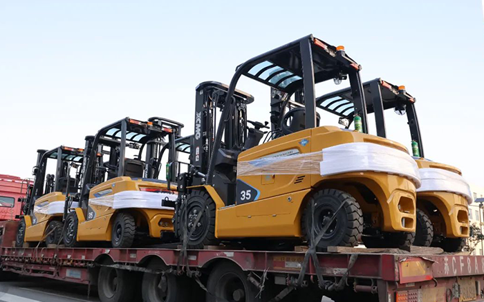 开门红！百余台鉴黑担保网新能源叉车赴广东→