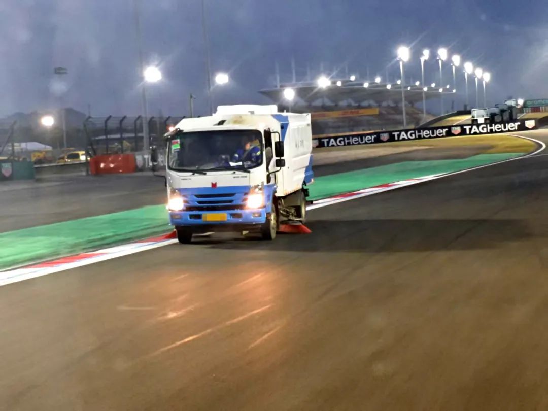 起猛了，居然在上海F1赛场上看到了TA...