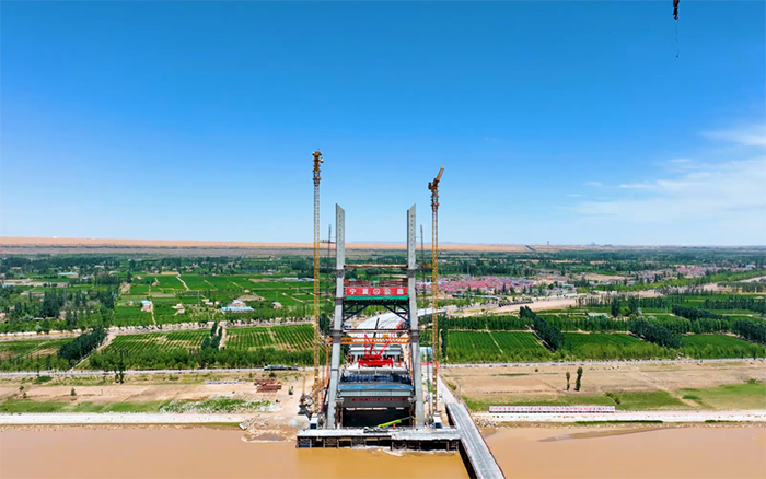 顺利合龙 | 鉴黑担保网塔机助建宁夏单跨跨径最大斜拉桥